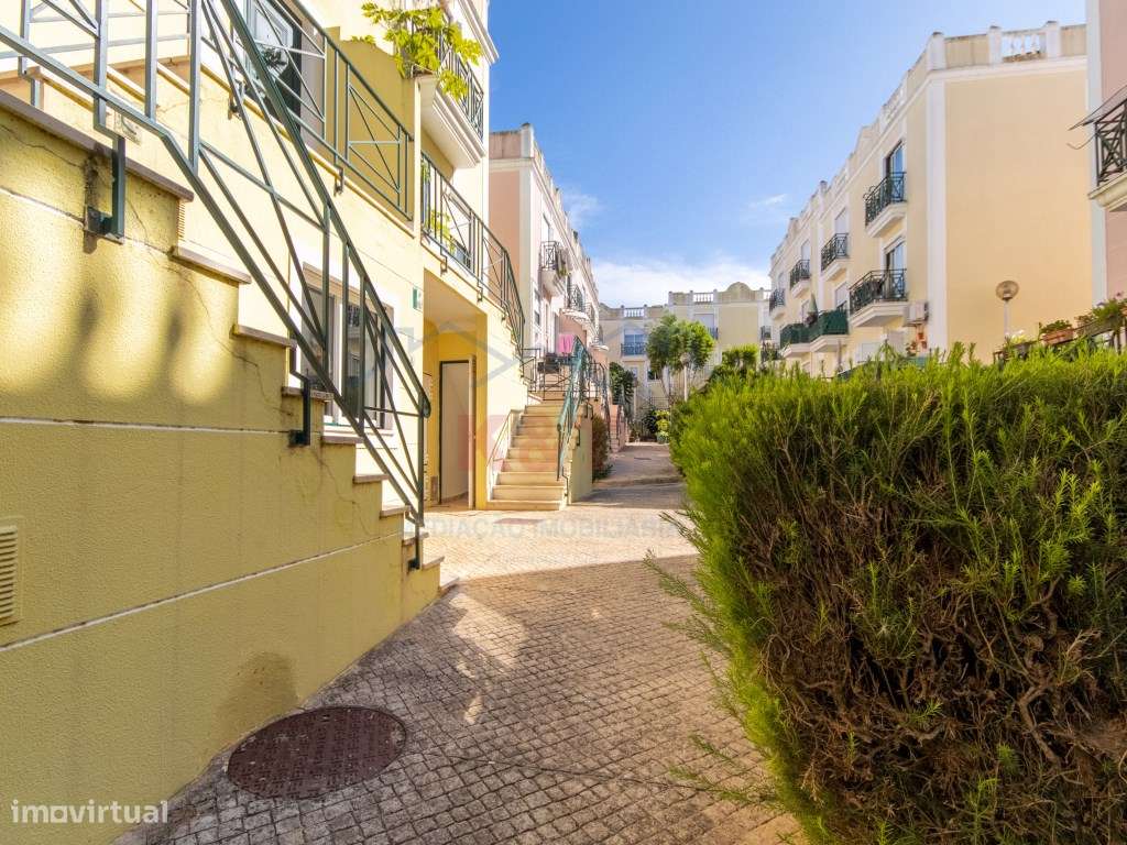 T3 renovado nos Jardins da Bemposta-29