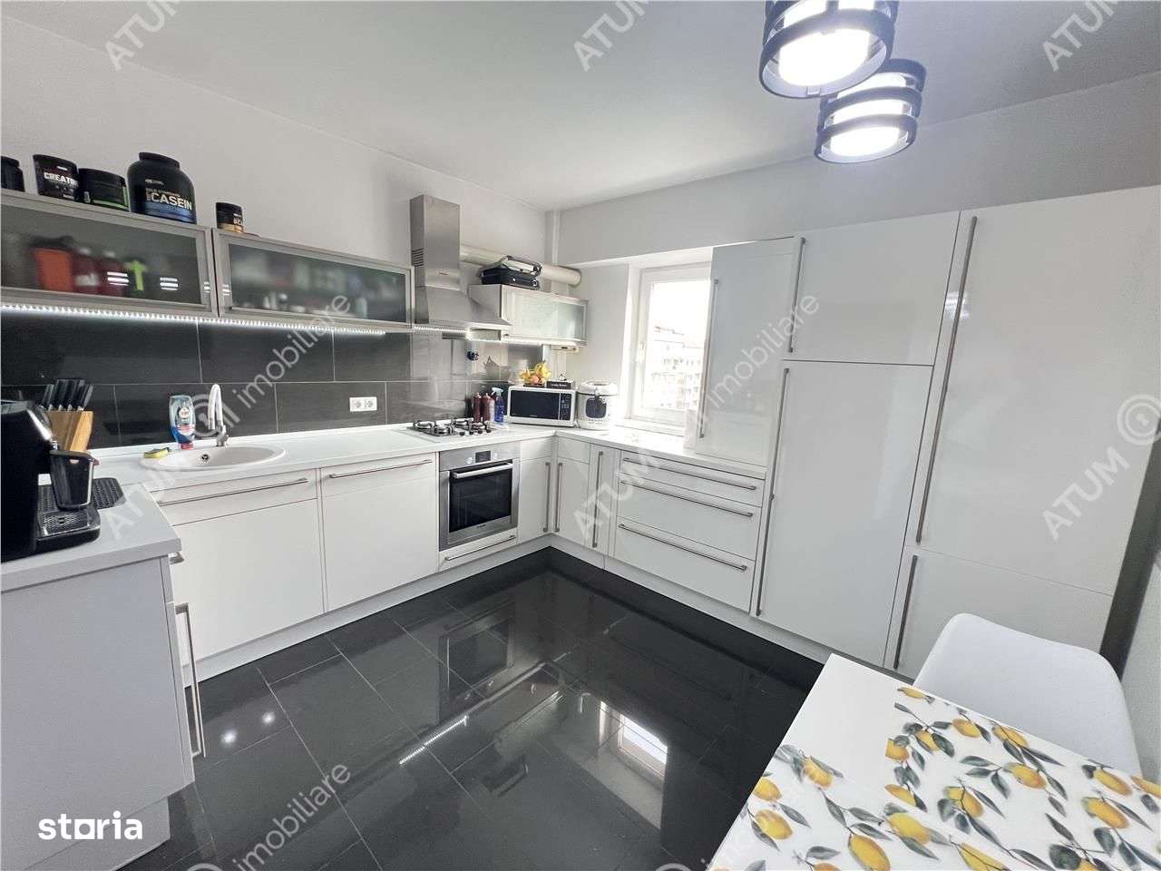 Apartament 3 camere mobilate utilate 2 bai pivnita zona Turnisor Sibiu-7