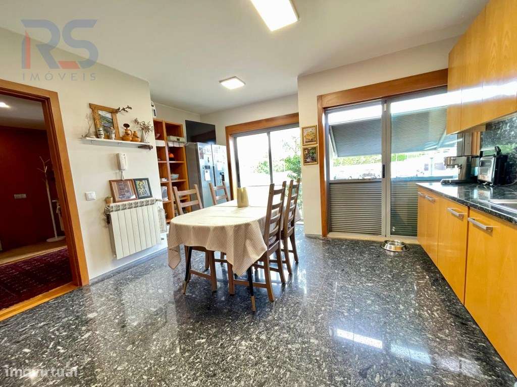 Moradia condomínio fechado T5-9