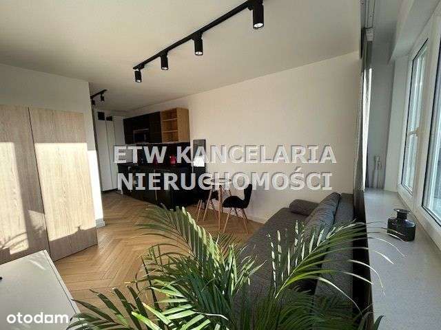 Komfortowa kawalerka. Gotowiec inwestycyjny.-1