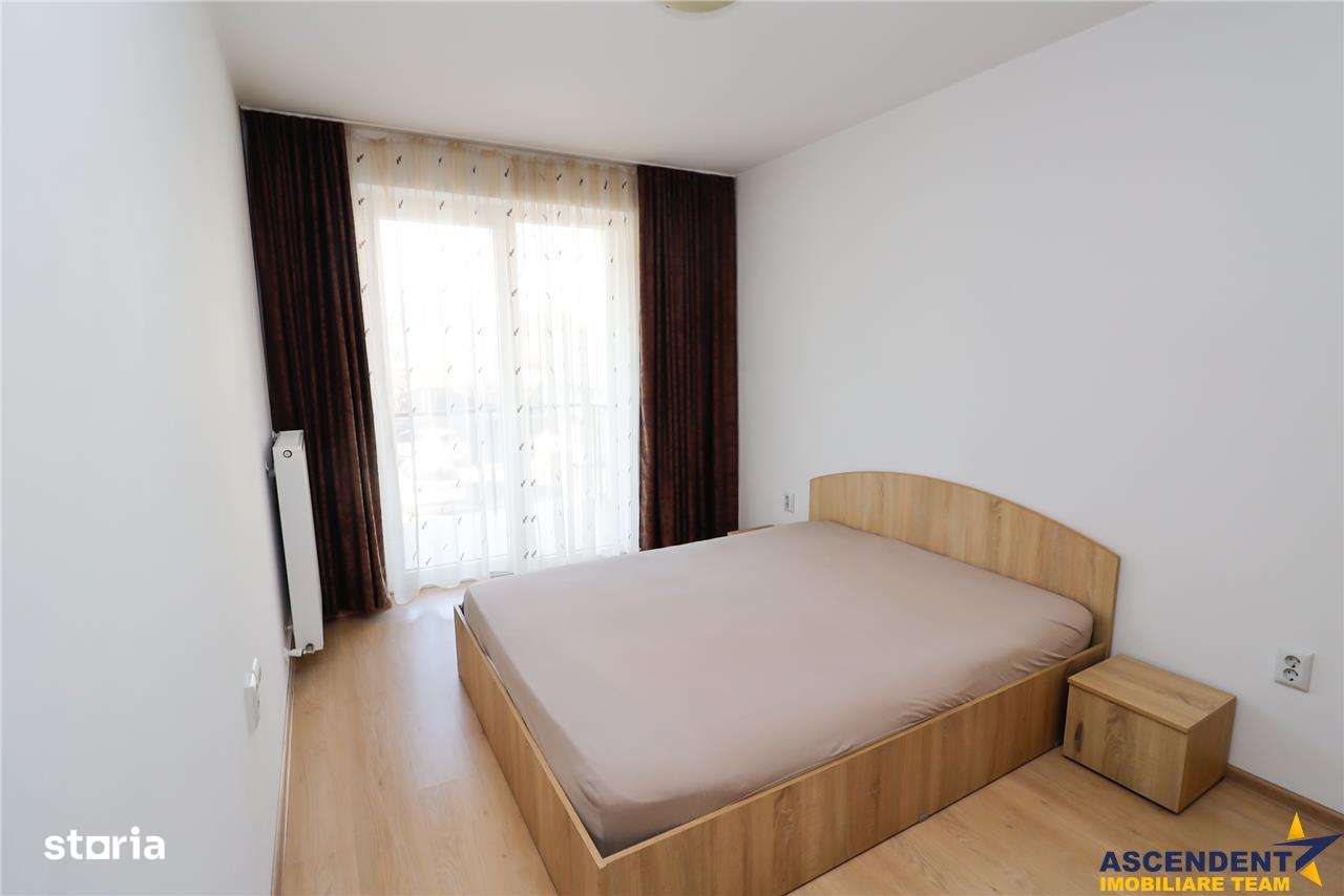 Decomandat,regim vila,mobilat,terasa,loc parcare,aria Coresi,Tractorul - Imagine principală: 4/20