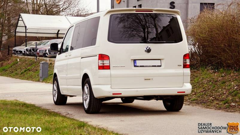 Volkswagen Multivan - 6