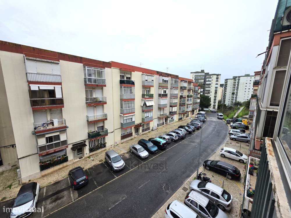 Apartamento T2, Flamenga, Santo António dos Cavaleiros , Loures-16