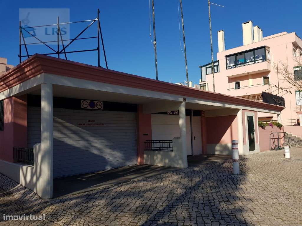 Quinta da Bela vista, Sassoeiros, estacionamento com 14 m2, na cave... - Grande imagem: 4/4