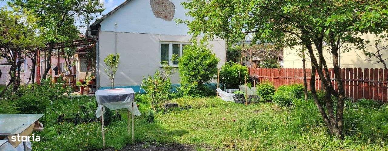 Casa situata in strada Crinului-cartier Florilor, garaj, teren 436 mp! - Imagine principală: 2/11