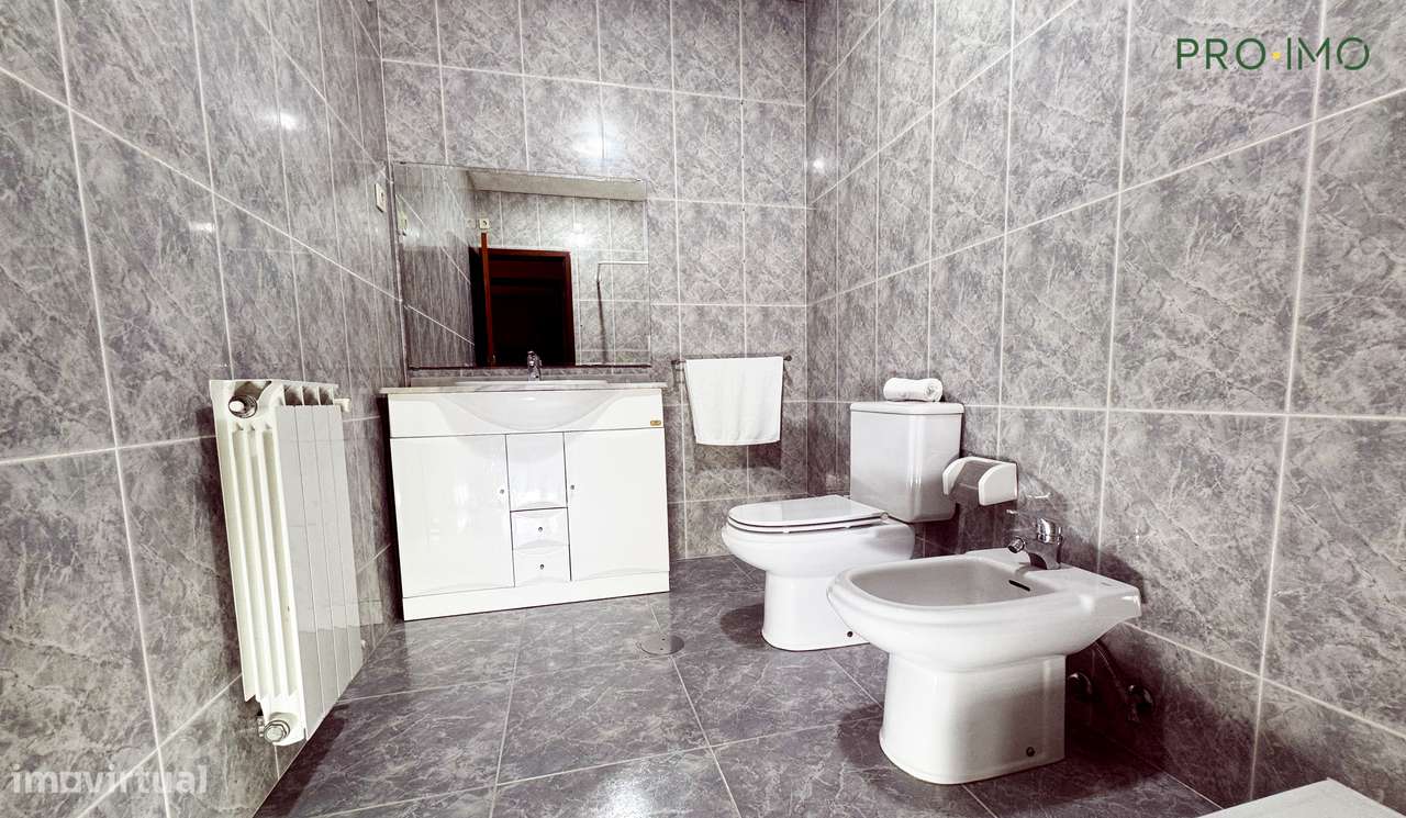 Apartamento T3 no Centro de São João da Madeira-28