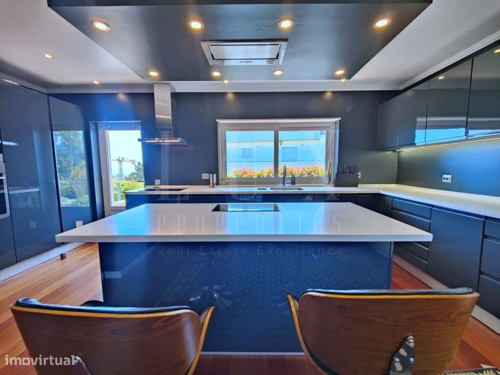 MORADIA DE LUXO NO CENTRO DO ESTORIL-17