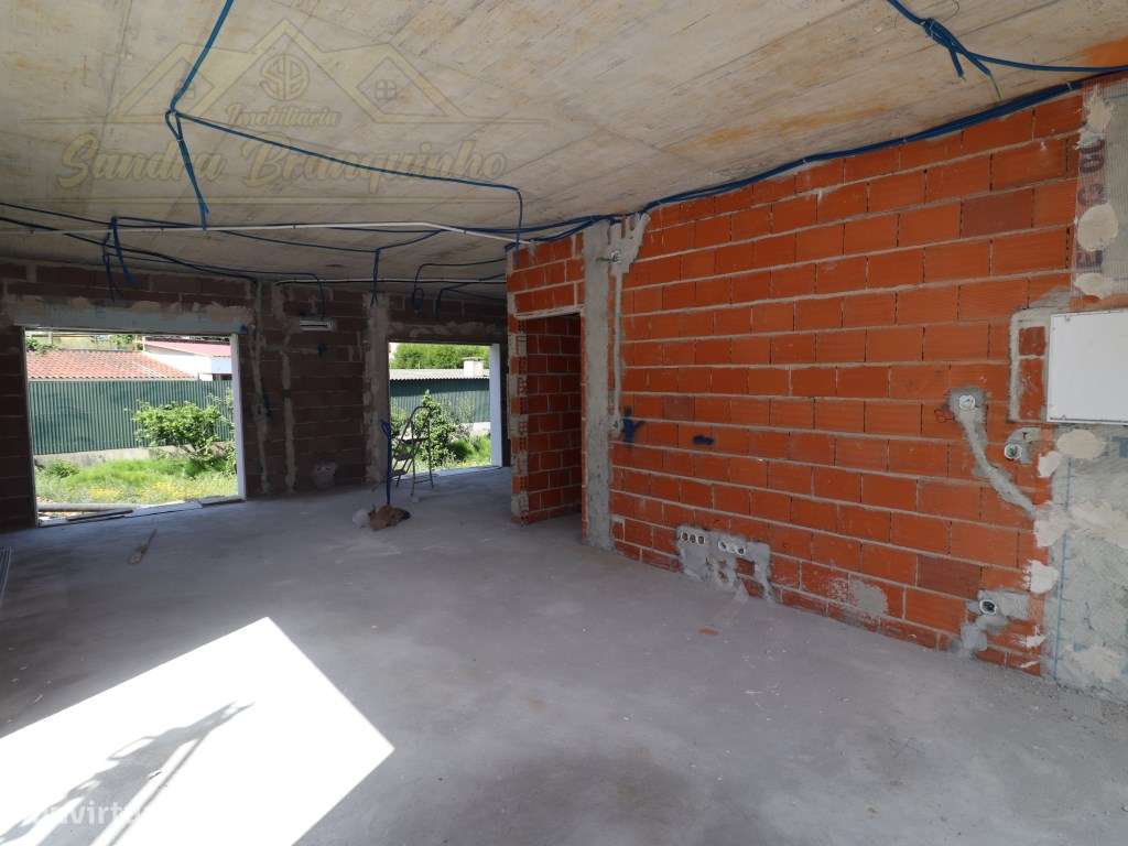 Moradia T3 NOVA estilo CONTEMPORÂNEO-39
