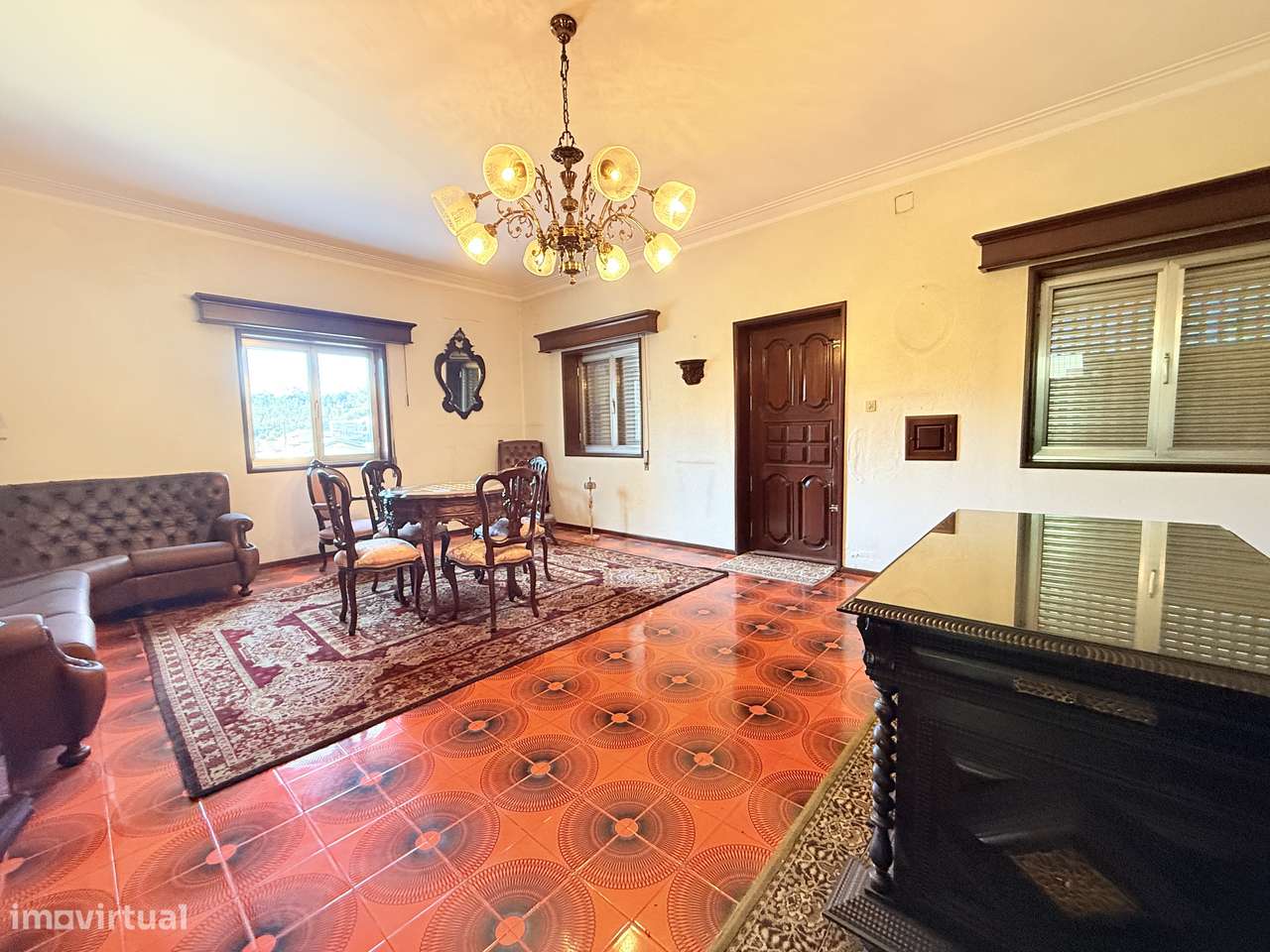 Moradia T7 | Elevador | Box 6 Carros | Jardim | 600m2 | Gondomar-9