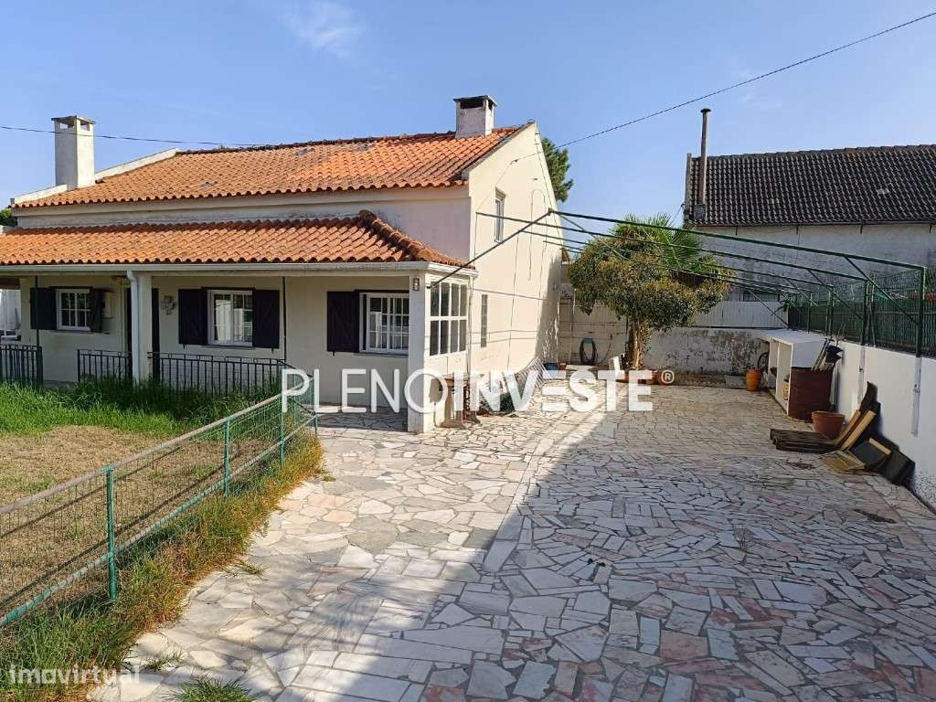 Moradia V5 Isolada na Aroeira-8