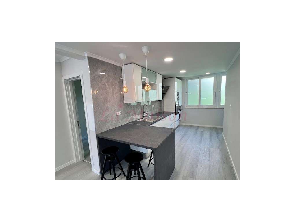 T2 Totalmente Remodelado em Benfica-0