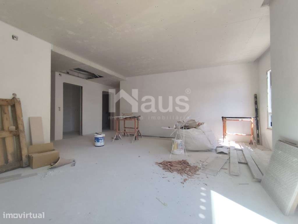 T3 com parqueamento em fase de construção - Conclusão prevista Maio... - Grande imagem: 2/10