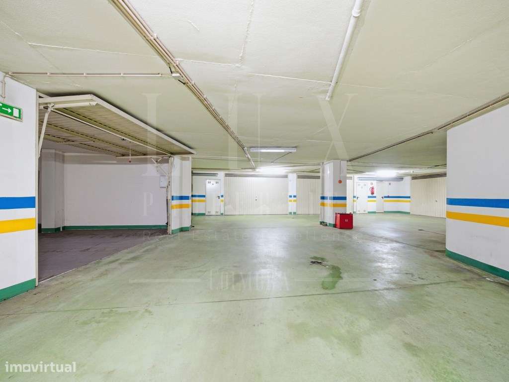 Garagem | Santo António dos Olivais - Grande imagem: 4/10