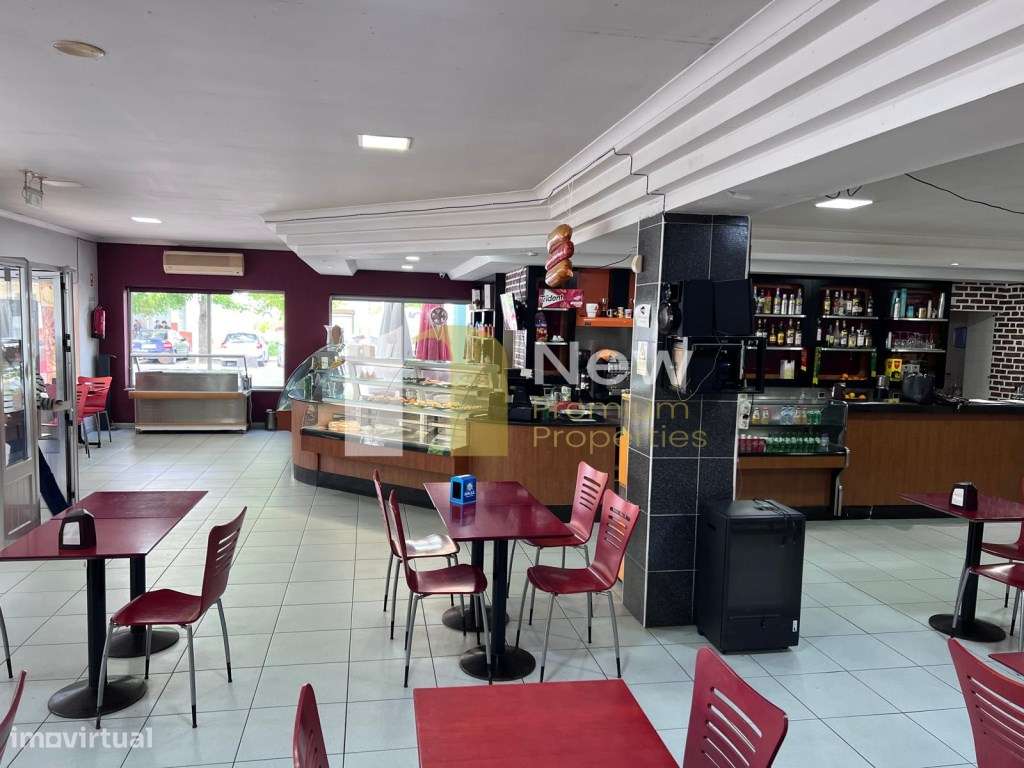 Trespasse de Café/Pastelaria na Cruz da Areia - Leiria. - Grande imagem: 5/37