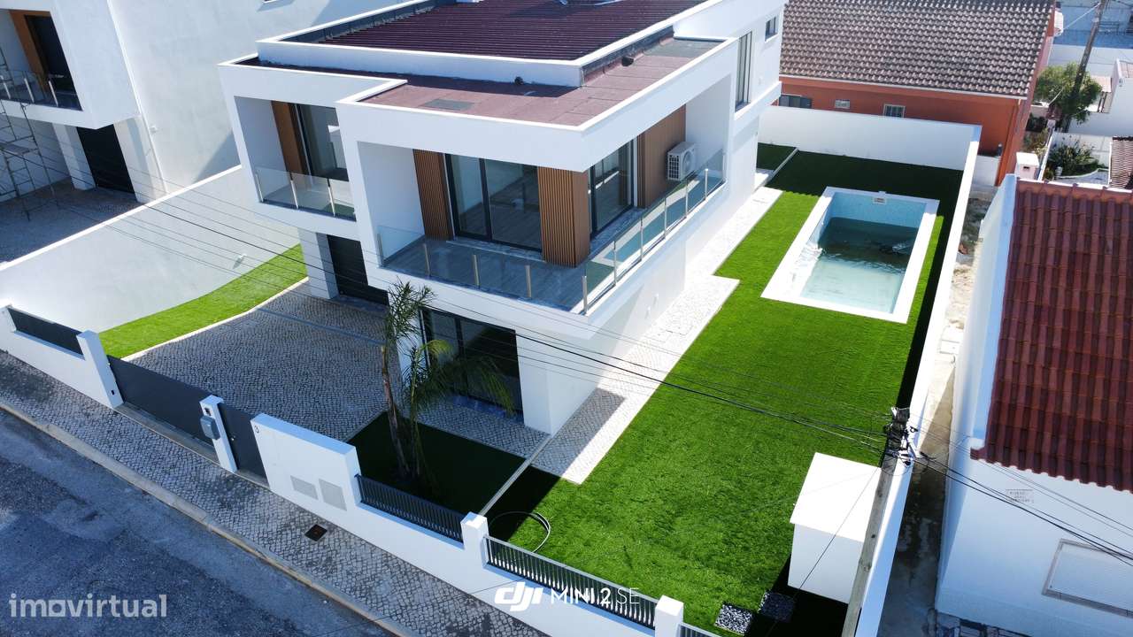 Oferta 1% do Valor de Aqusição - Moradia T4 + 1 com Piscina e Garagem - Grande imagem: 5/51