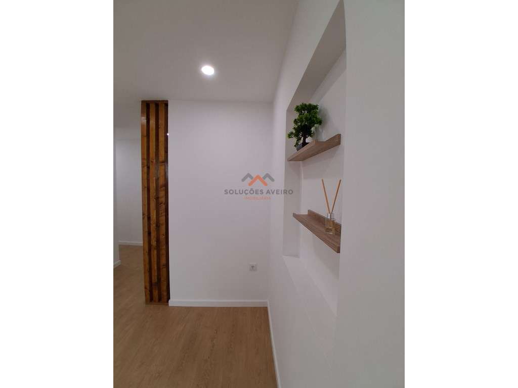 Moradia T2+1 Isolada e Térrea - Renovada em Estarreja - Grande imagem: 4/22