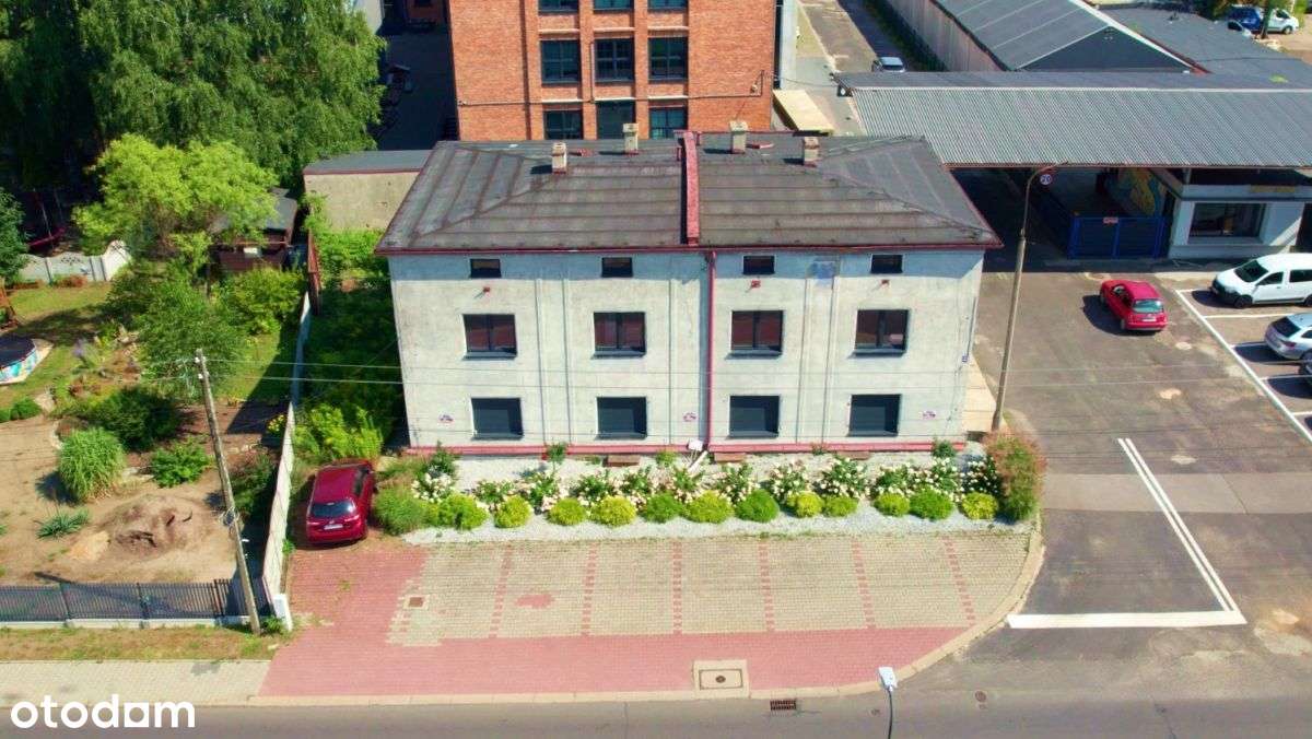 Budynek biurowo-usługowy z parkingiem-0