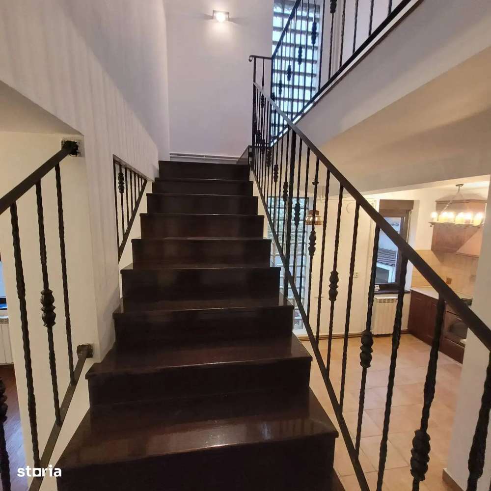 Vila de inchiriat Barbu Vacarescu-Titeica singur curte - Imagine principală: 4/20