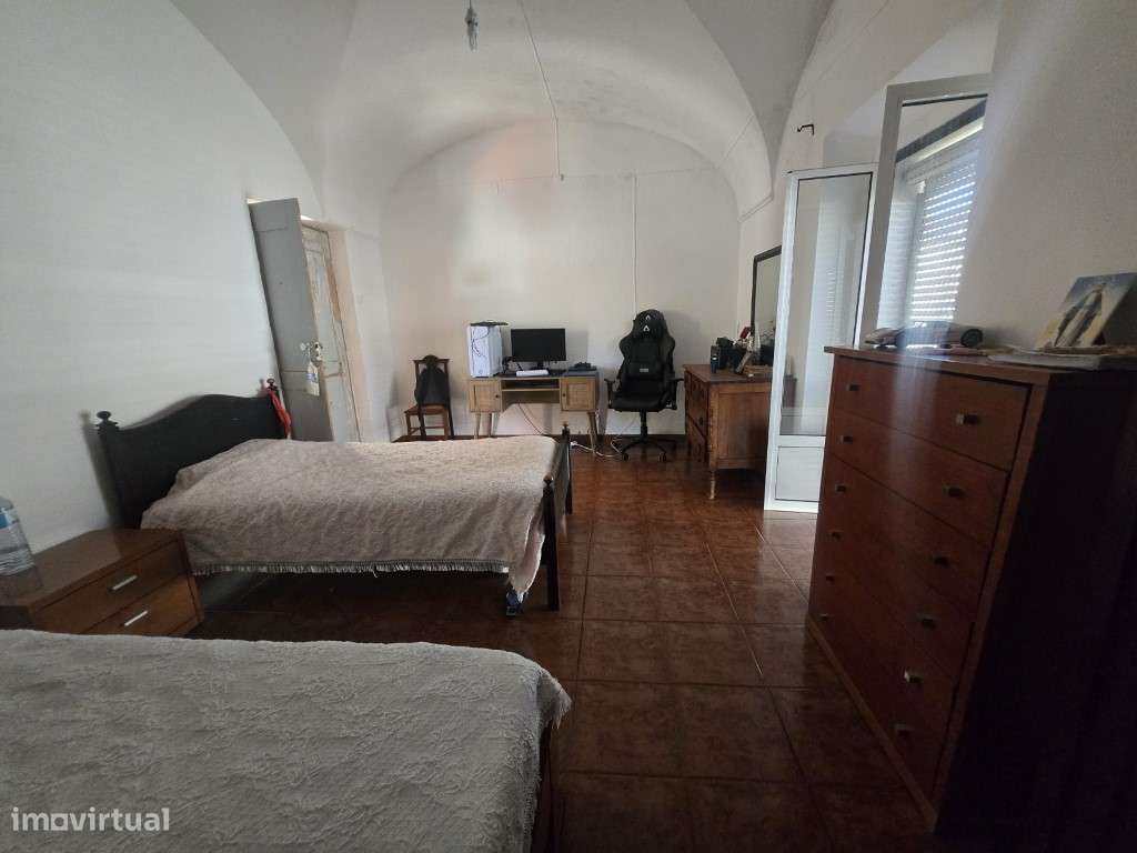 T2 de habitação + espaço comercial na bonita Vila de Redondo - Grande imagem: 5/17