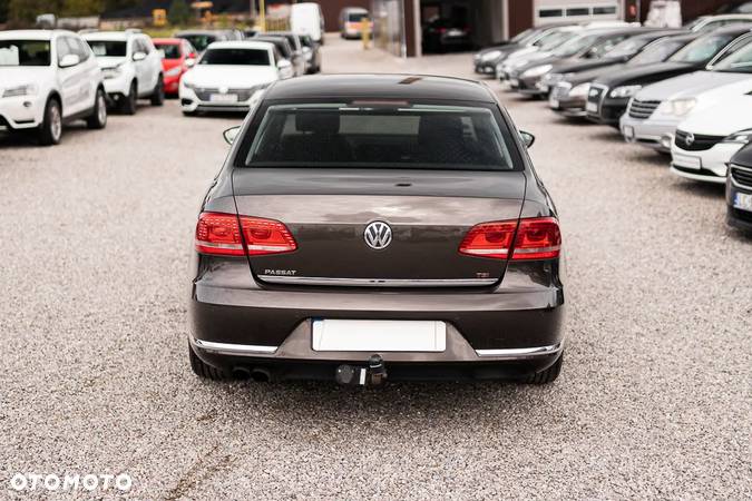 Volkswagen Passat 1.8 TSI Highline - 20