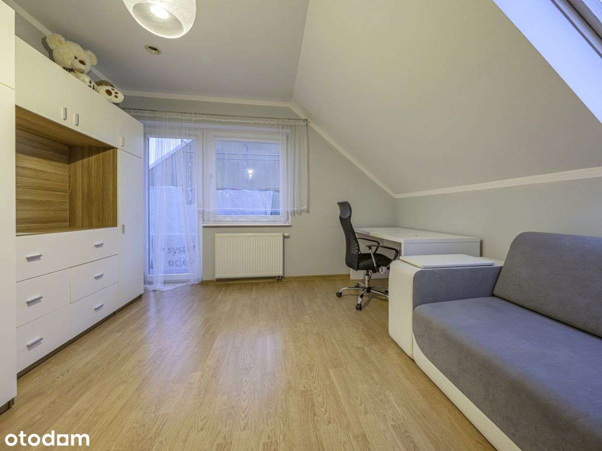 Nowoczesny wolnostojący dom-11