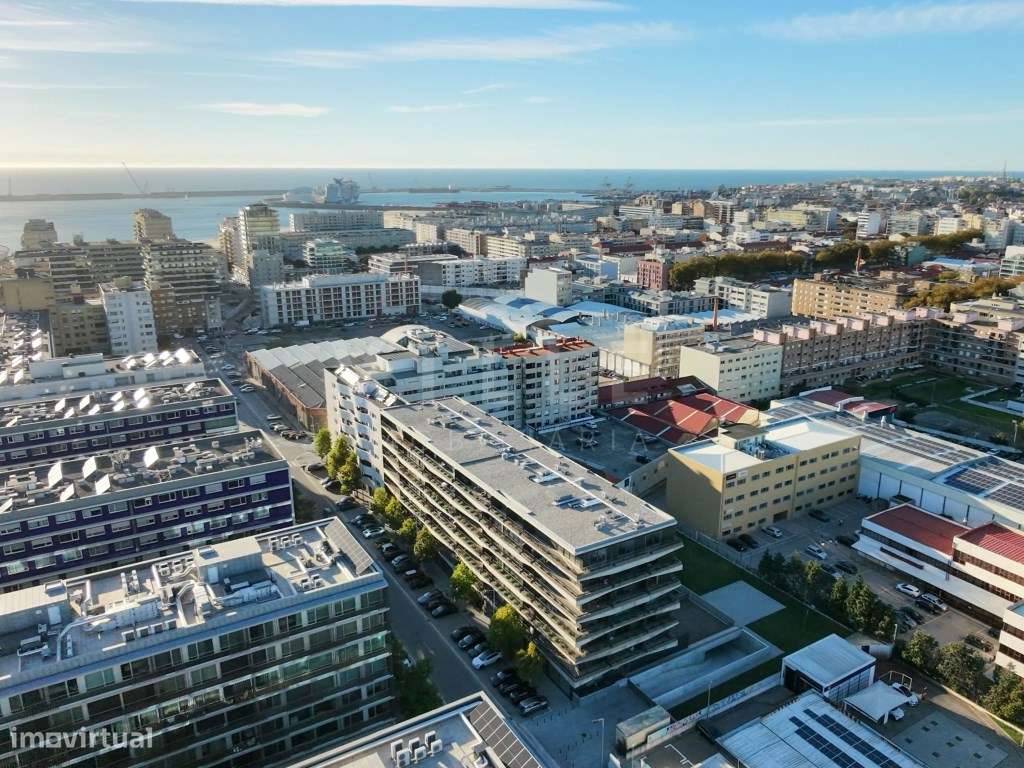 Apartamento T3 | 3 Frentes | Varandas | 2 Lugares de Garagem | Naut...-34