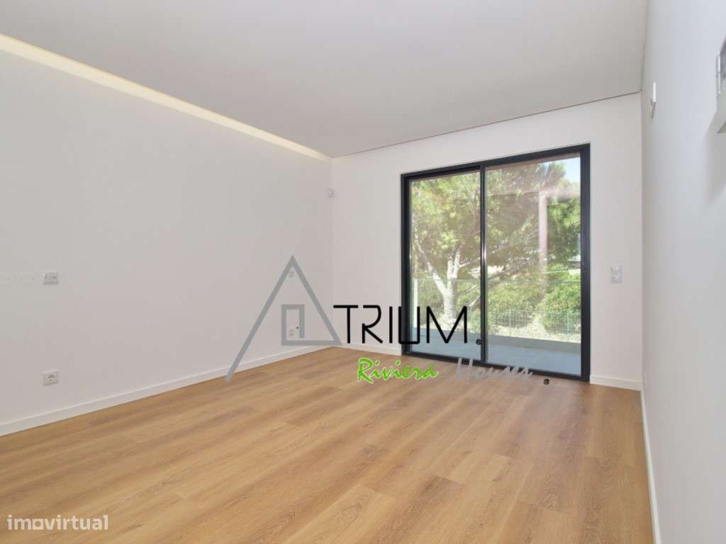 Moradia T4+1 Isolada com piscina e jardim nova-27