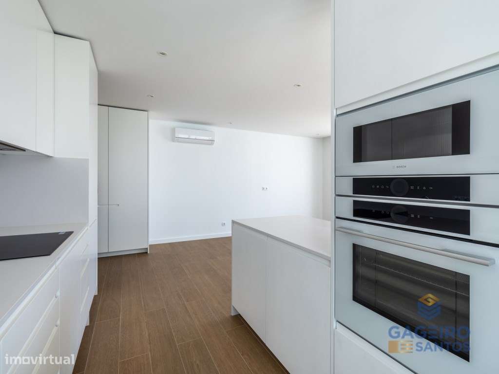 Apartamento T2 inserido em condomínio de luxo na primeira linha de ...-5