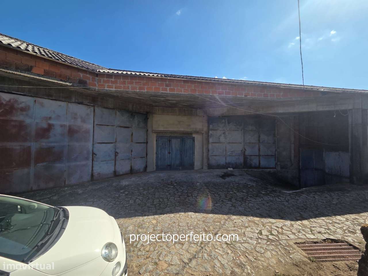 Armazém  Venda em Macieira de Cambra,Vale de Cambra - Grande imagem: 4/8