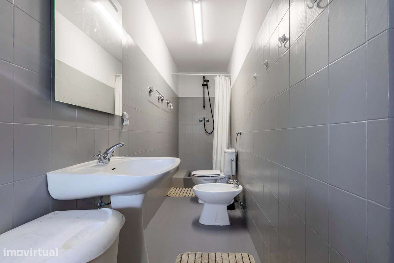 Apartamento T3+1 com Terraço e 3 Wcs em Galamares, Sintra-20