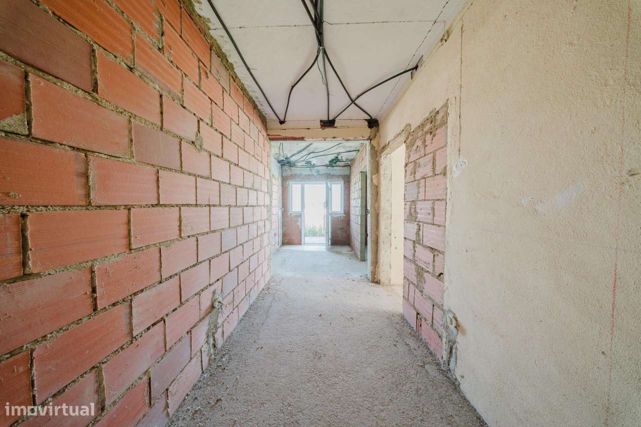 Moradia T3 Isolada por Renovar | Bairro Novo da Jardia, Montijo - Grande imagem: 4/33