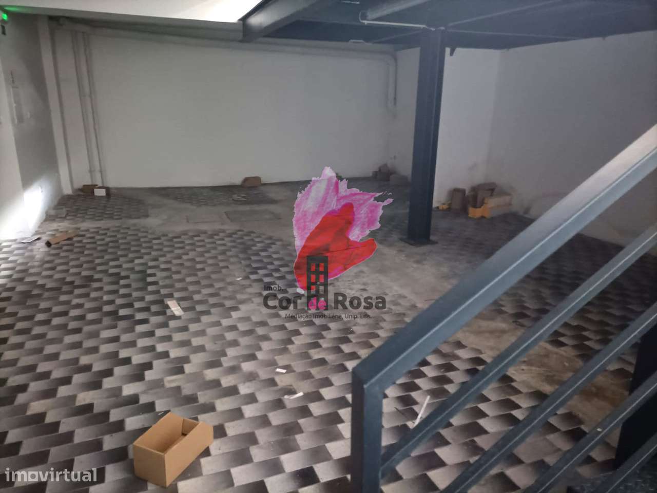 Loja para comercio – Quintã – Azurem - Grande imagem: 4/9