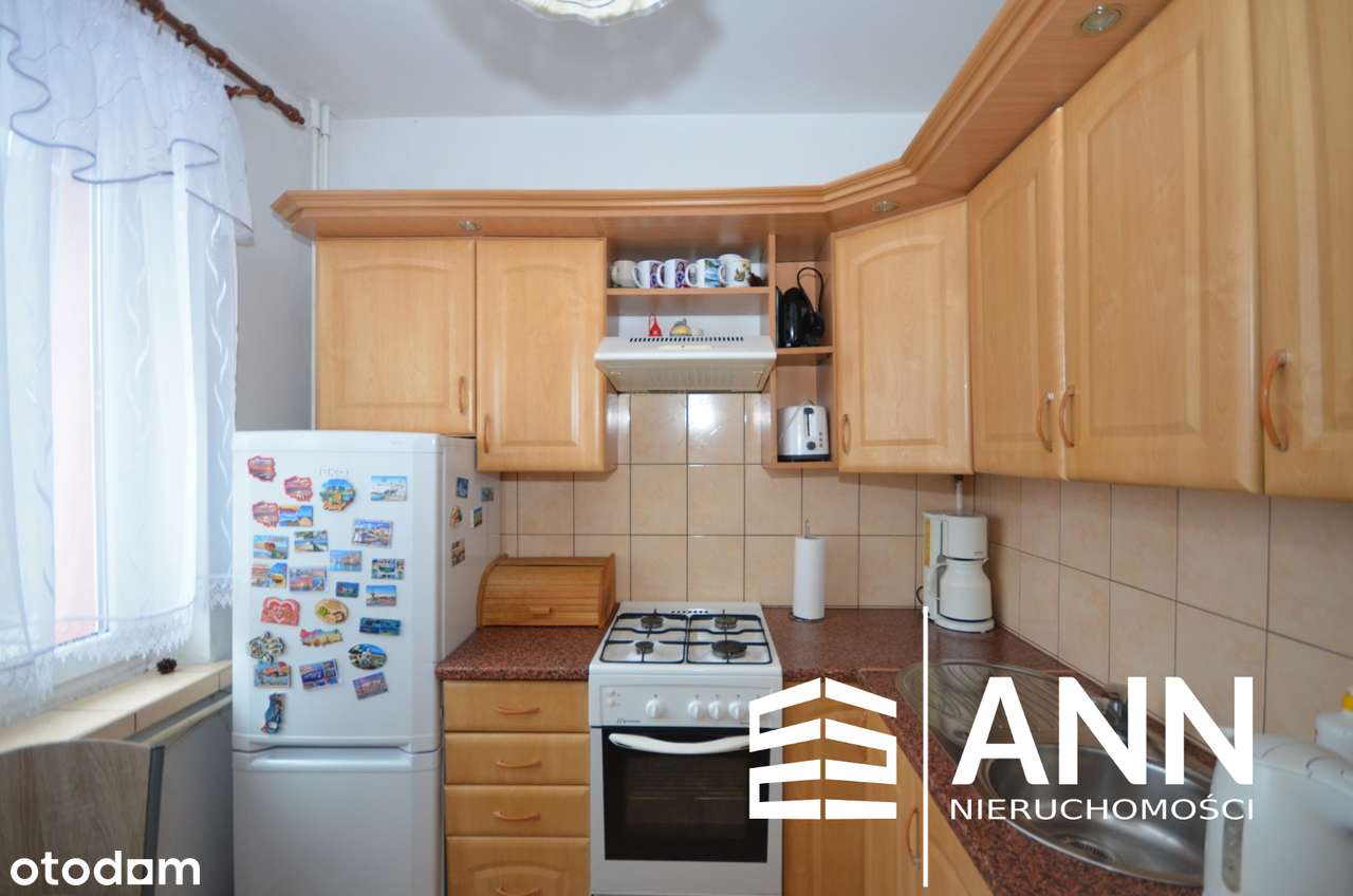 Trzypokojowe mieszkanie z balkonem w Bytom Szombierki-1