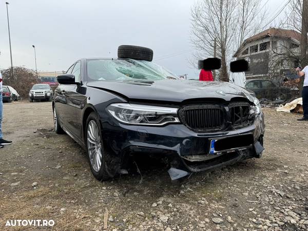 BMW Seria 5 530d xDrive AT - 2