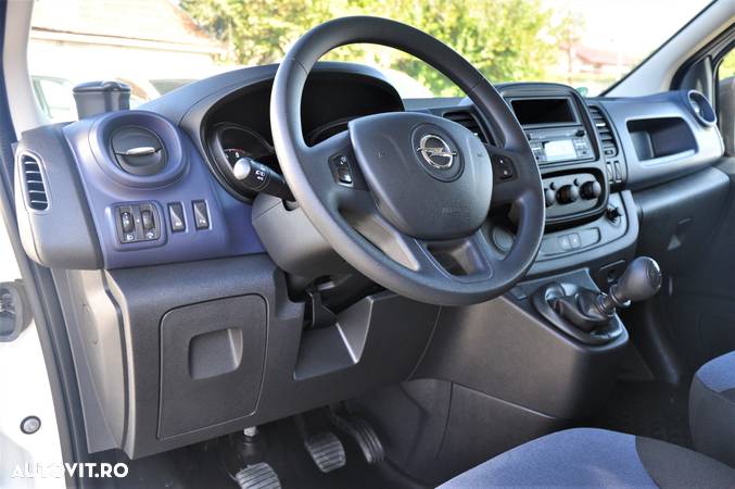 Opel Vivaro Furgon 3 Locuri - 16