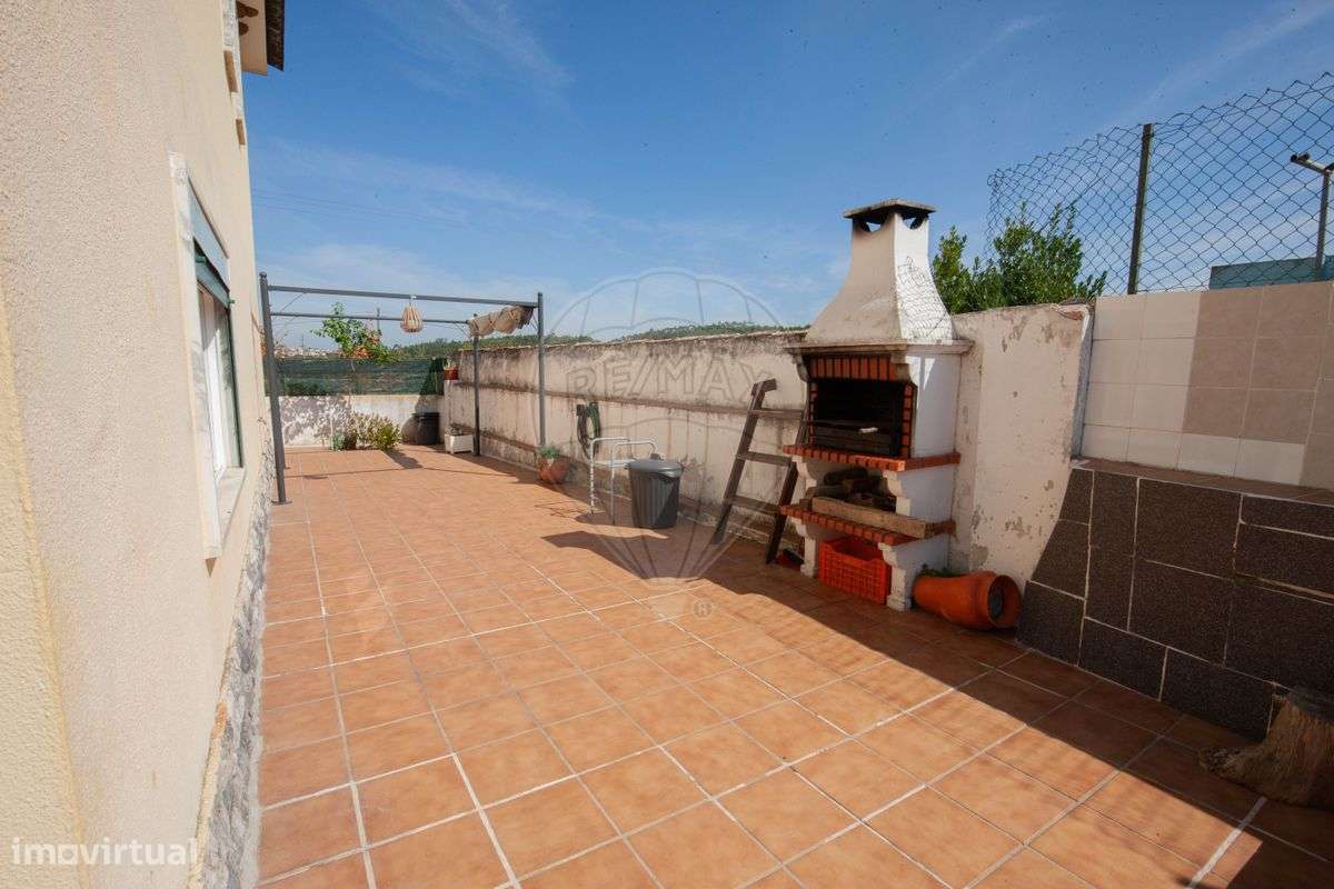 Moradia T2 para venda-28