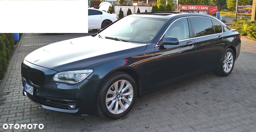 BMW Seria 7 740i L - 1