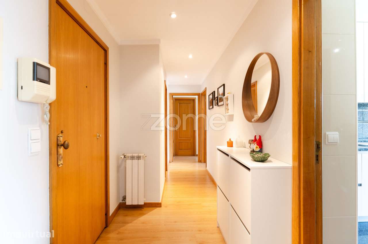 T2 Renovado, 122 m², grande varanda, Garagem, 2 WC, Elevador - Grande imagem: 5/20