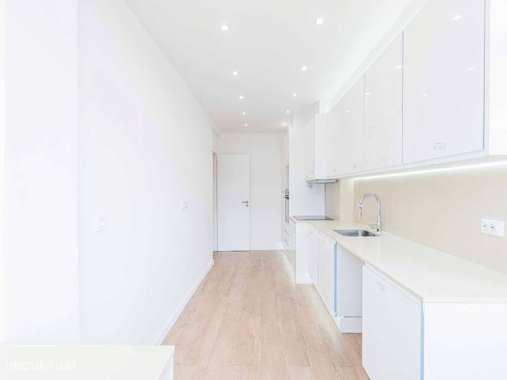 T3 Totalmente Remodelado - Avenida D. José I, Amadora - Grande imagem: 5/54