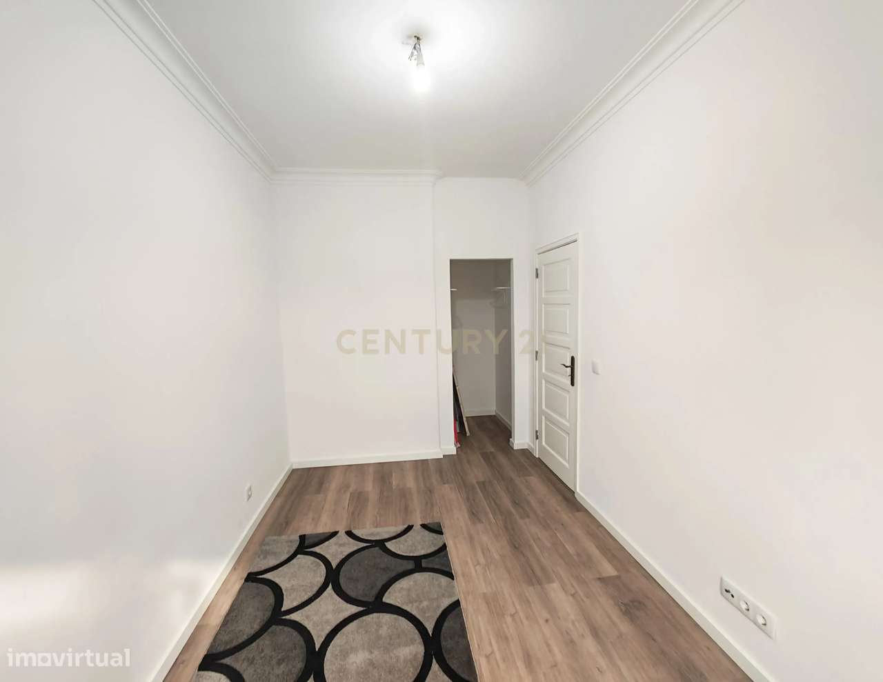 Imóvel T2 totalmente remodelado a estrear no Bairro Santos/Avenidas No-15