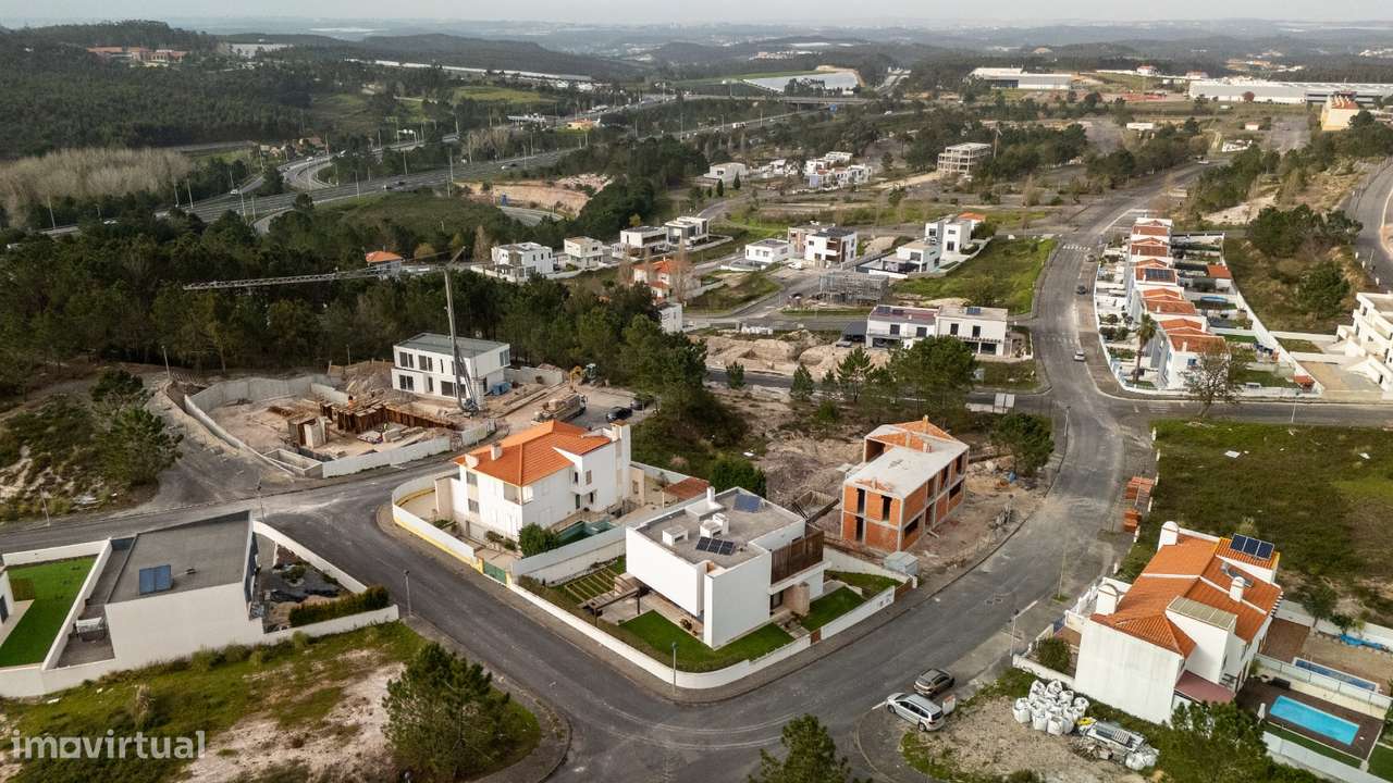 Lote 647m² p/ Moradia Isolada - Junto à A8 Torres Vedras - Grande imagem: 5/6