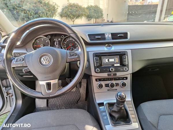 Volkswagen Passat Variant 2.0 TDI BlueMotion Technology Comfortline - 14