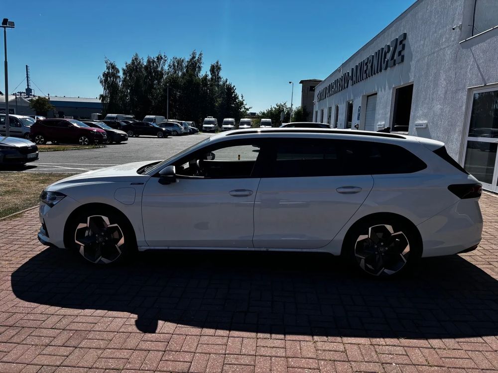 SKODA SUPERB Škoda Superb Combi Sportline 1.5 TSI PHEV 150 kW (204 KM)