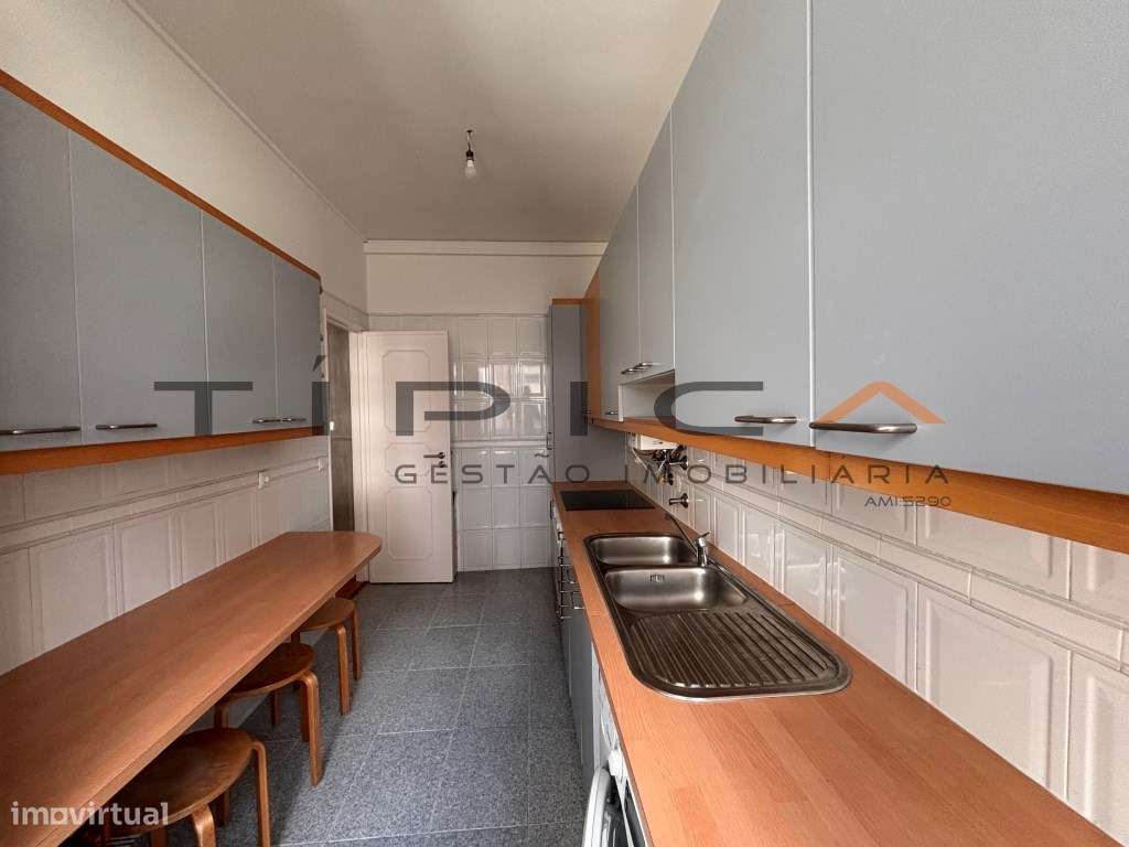 T2 Renovado e Luminoso no Lumiar - A 10 metros do Metro das Conchas - Grande imagem: 4/11