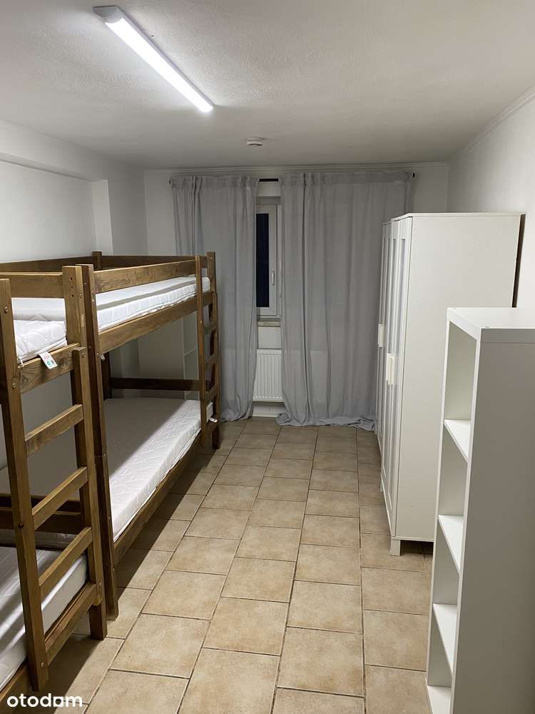 Dom w Kobierzycach, kwatery pracownicze z osobnymi wejściami na piętra - Pełny obrazek: 5/12