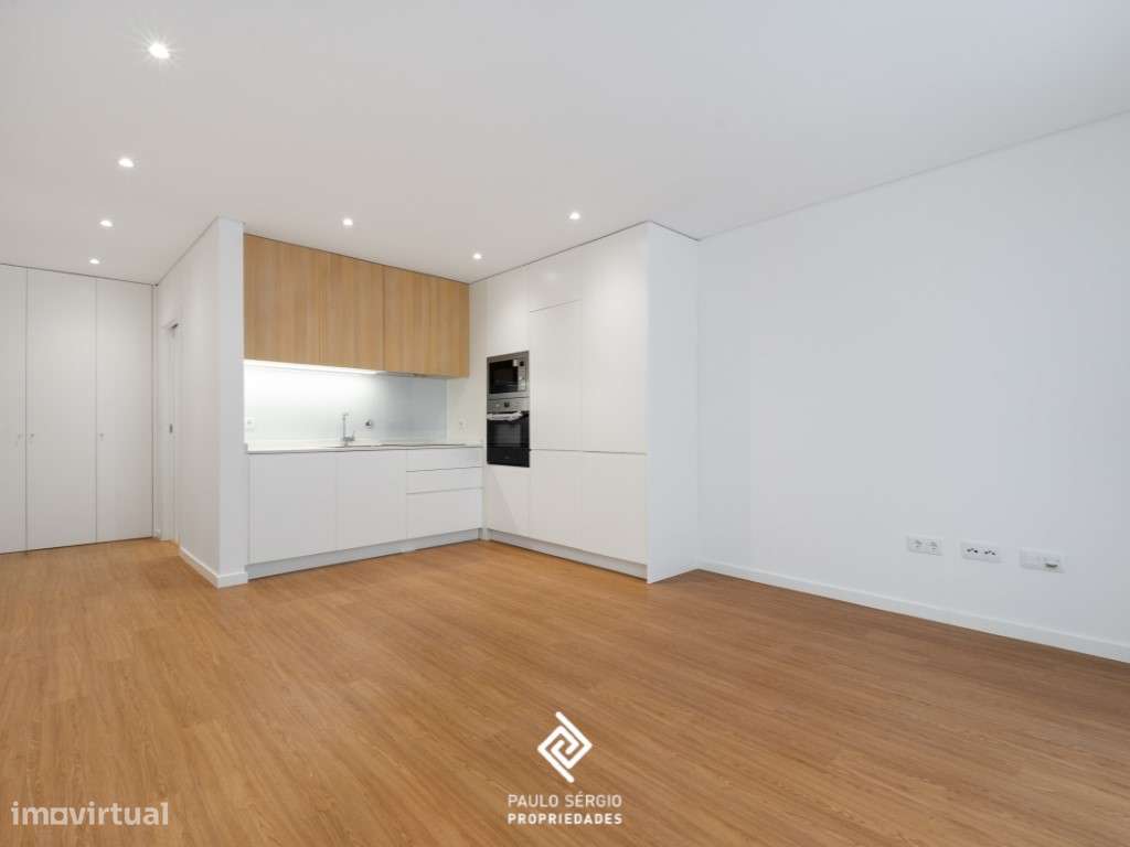 Arrenda-se T2 novo no Centro de Espinho, a 300m das praias e Estaçã... - Grande imagem: 4/15