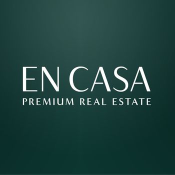 En Casa Premium Real Estate Logo