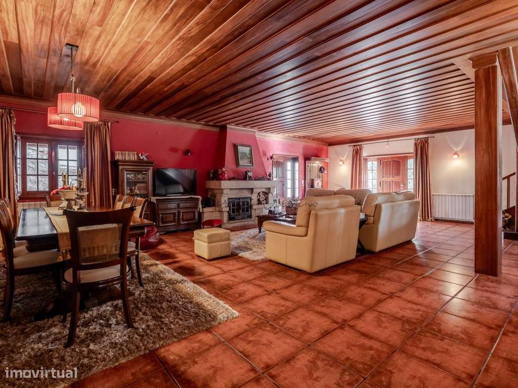 Moradia T3 Isolada com Anexo e 750 m² de Terreno Arca, Ponte de Lima-2