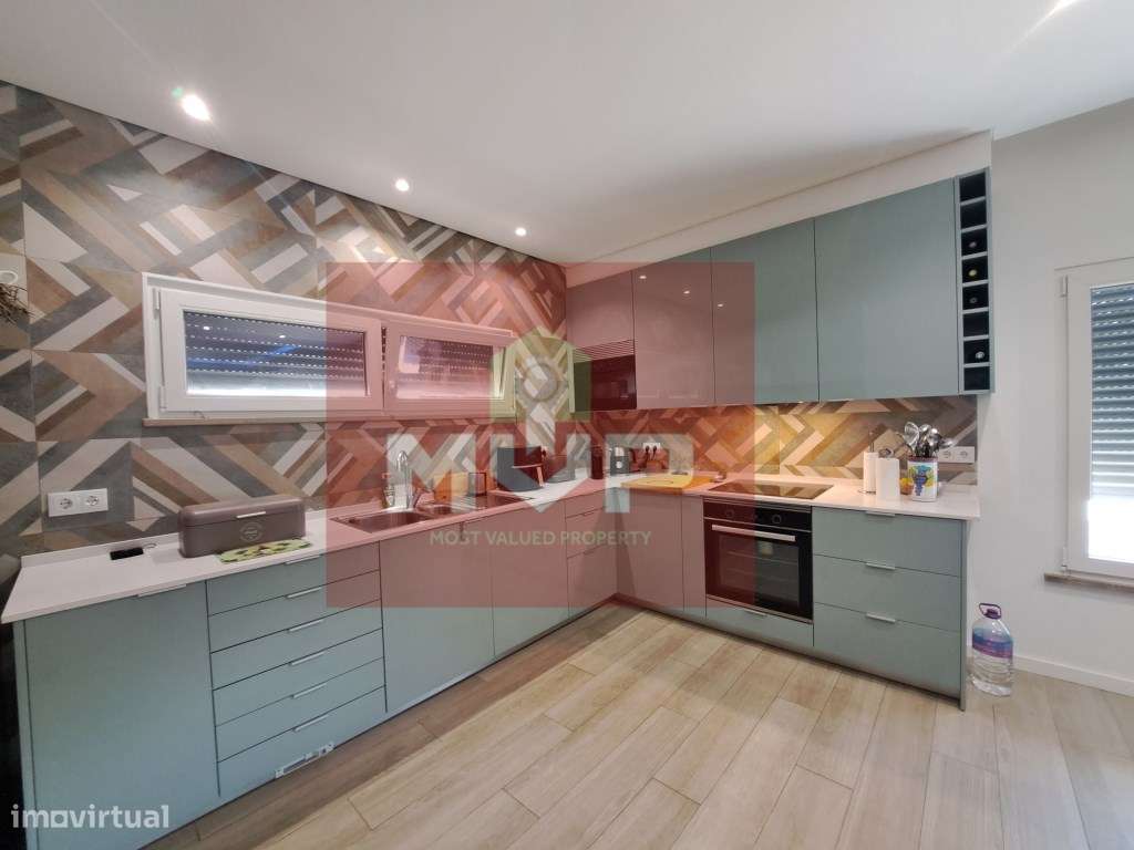 Moradia Térrea Moderna V3+ T2 com Vista Mar - Santa Bárbara de Nexe - Grande imagem: 4/49