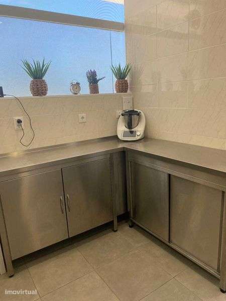 Trespasse de cafetaria/restaurante 516€/renda - Grande imagem: 4/8